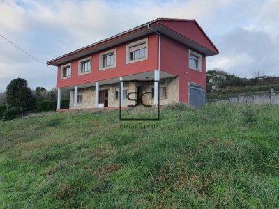 Chalet en Trasanquelos, Cesuras